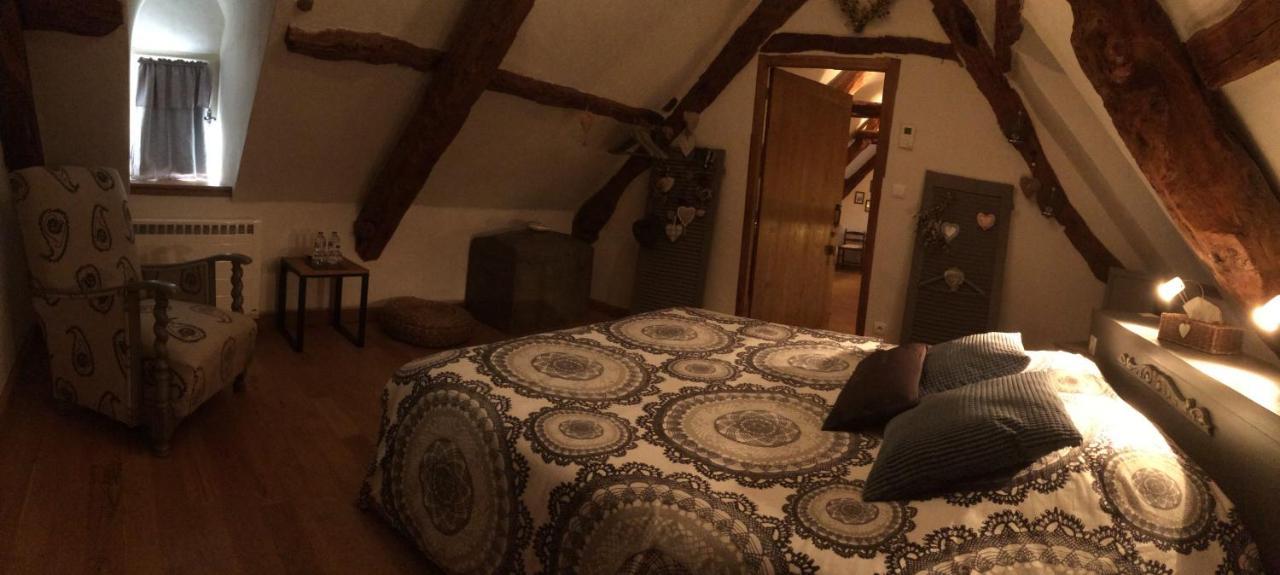 Le Couvent Bed & Breakfast Saint-Jean-de-Laur Exterior photo
